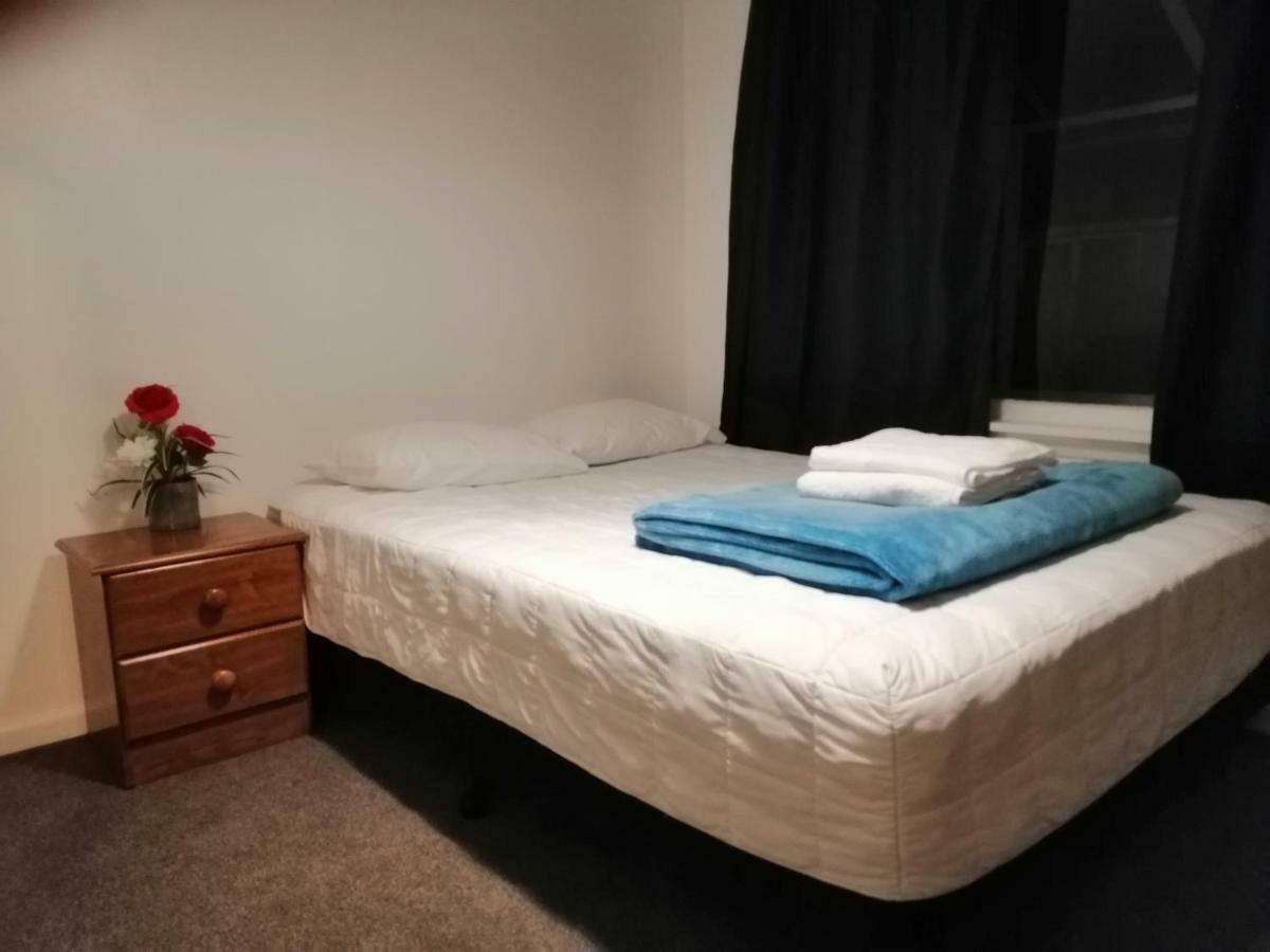 Homestay Double Room, Near The City Center ไครสต์เชิร์ช ภายนอก รูปภาพ