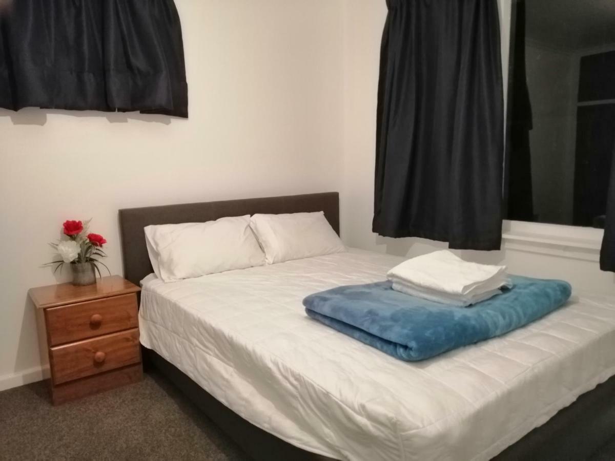 Homestay Double Room, Near The City Center ไครสต์เชิร์ช ภายนอก รูปภาพ